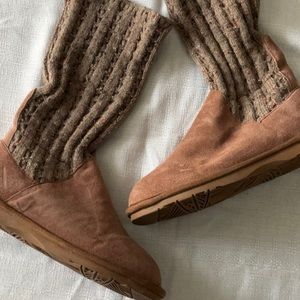 Softmoc sock boots size US8 tan and marled sock